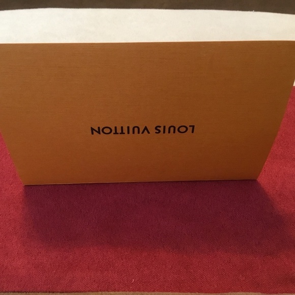 Louis Vuitton Receipt Envelope Card - Picture 9 of 12